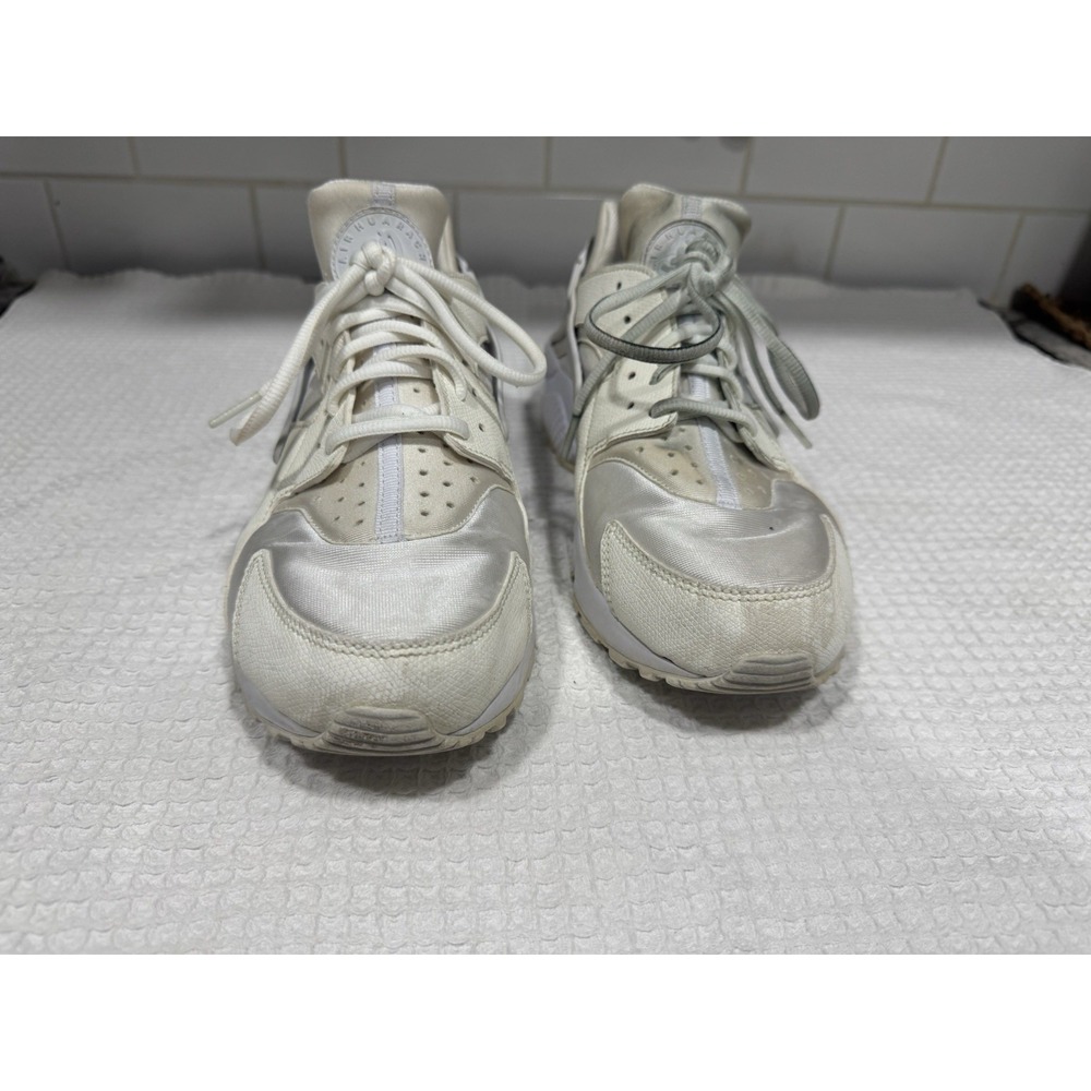 nike air huarache Womens size 10